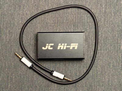 JC Hi-Fi V3.0 vahvistin Apple Pro Speakers kaiuttimille