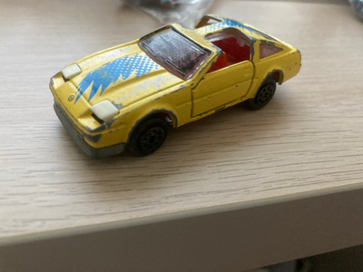 Nissan 300zx Majorette keltainen pikkuauto 1/64 80-luvulta