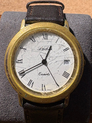 Lacher Quartz - klassinen saksalainen vintage-rannekello