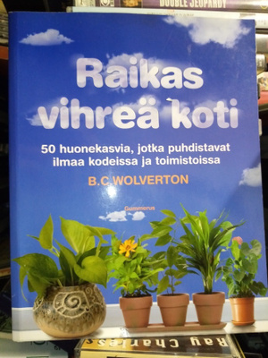 WOLVERTON :  Raikas vihreä koti ( SIS POSTIKULU)