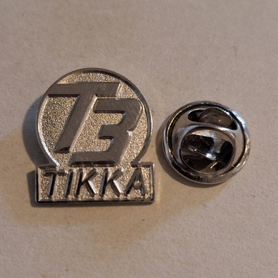 TIKKA KIVÄÄRI PINSSI