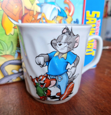 Tom & Jerry Vintage Muki. HIENO