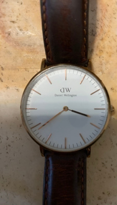 DANIEL WELLINGTON WATCH