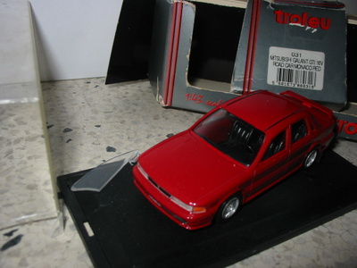Trofeu Mitsu Galant 1/43 mint auto risa boksi