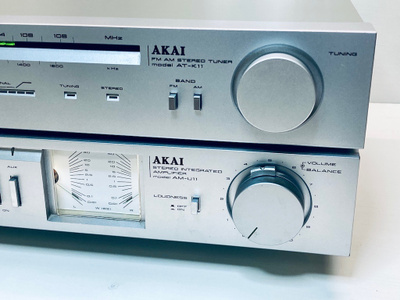 Akai AM-U11 vahvistin ja Akai AT-K11 viritin