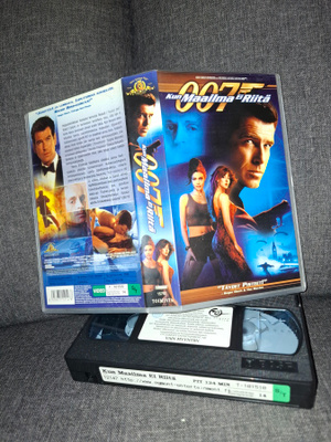 007 kun maailma ei riitä