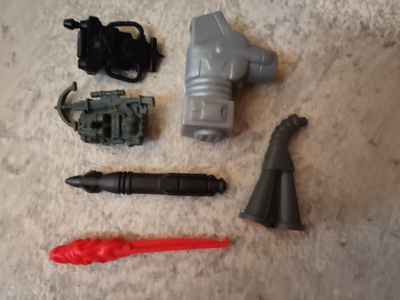 Action figuurien tarvikkeita 2