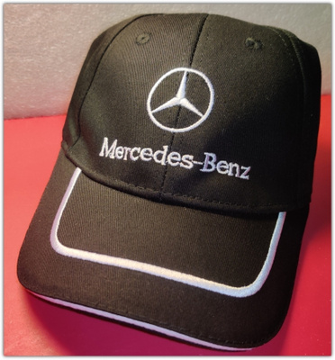 Uusi brodeerattu musta Mercedes lippalakki #30354
