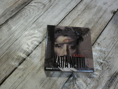 Katja Kettu: Kätilö; äänik. ( 9 cd)