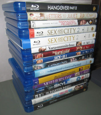 16 kpl:n paketti Blu-ray Disk elokuvia