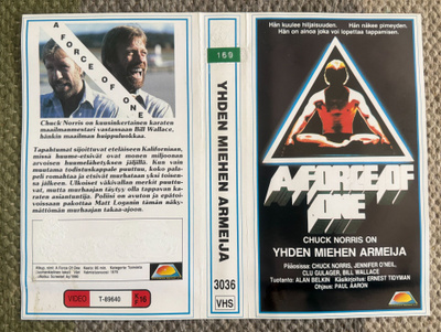 VHS KANSILEHTI : YHDEN MIEHEN ARMEIJA / A FORCE OF ONE