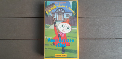 VHS: Muumilaakson Väkeä - Muumilaakson Tarinoita (1990/1992)