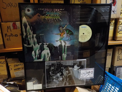 URIAH HEEP - DEMONS AND WIZARDS NIMMARI TAULU