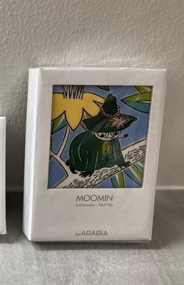 Muumi seinälaatta, koristepuu, Nuuskamuikkunen