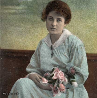 NAINEN / Eteerisen kaunis tyttö, romanttiset ruusut. 1910-l.