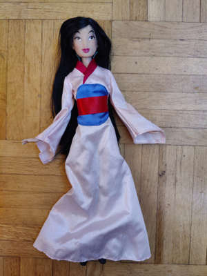 Disney storen Princess Mulan -nukke