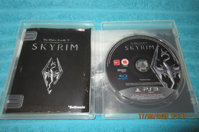 SKYRIM (PS3)