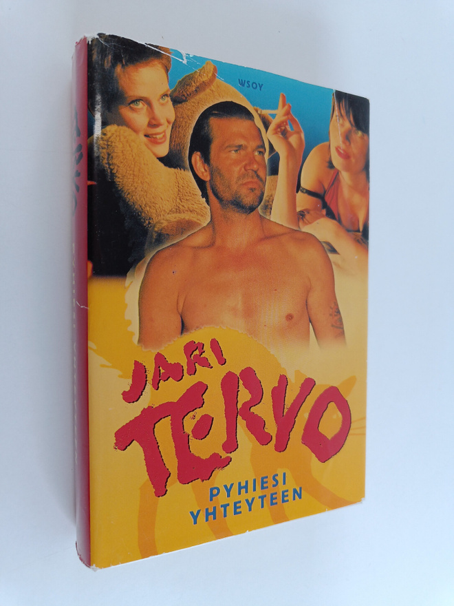 Jari Tervo : Pyhiesi yhteyteen