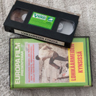 Lohikäärmeiden kynsissä (1966) VHS - pikkukuva 2