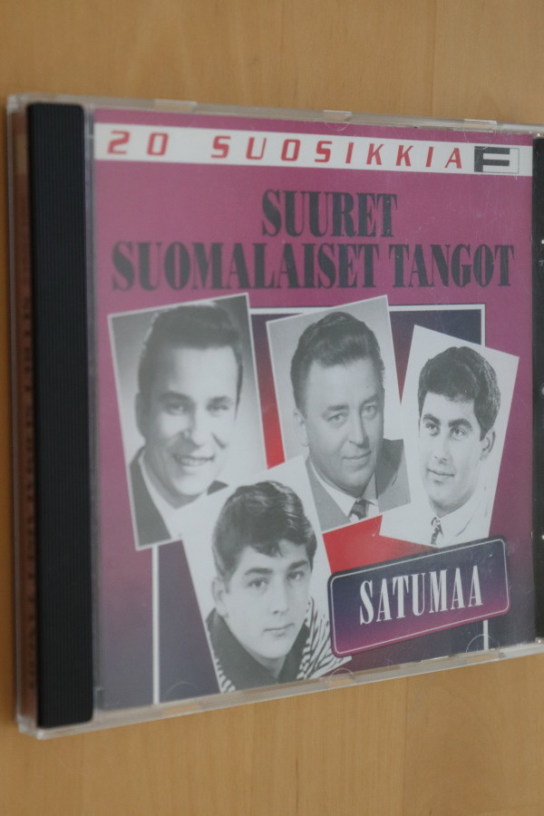CD Suuret suomalaiset tangot - 20 suosikkia Satumaa