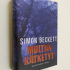 Simon Beckett : Multiin kätketyt - pikkukuva 1