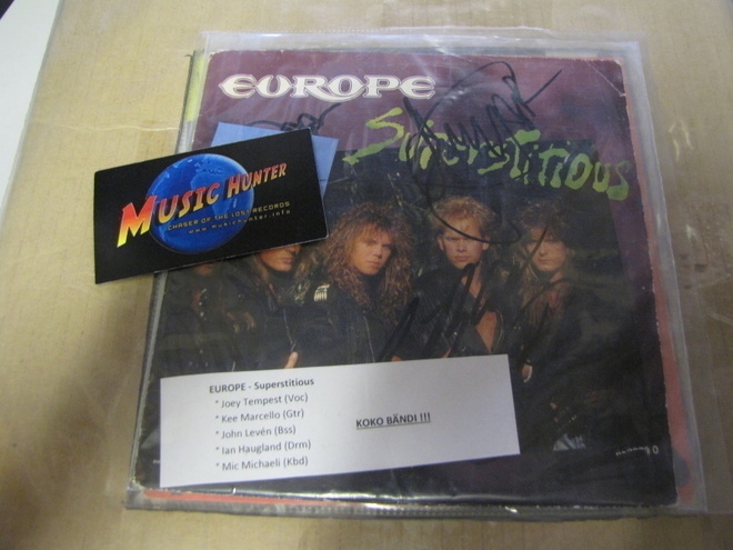 EUROPE - SUPERSTITIOUS 7'' KOKO BÄNDIN NIMMAREILLA