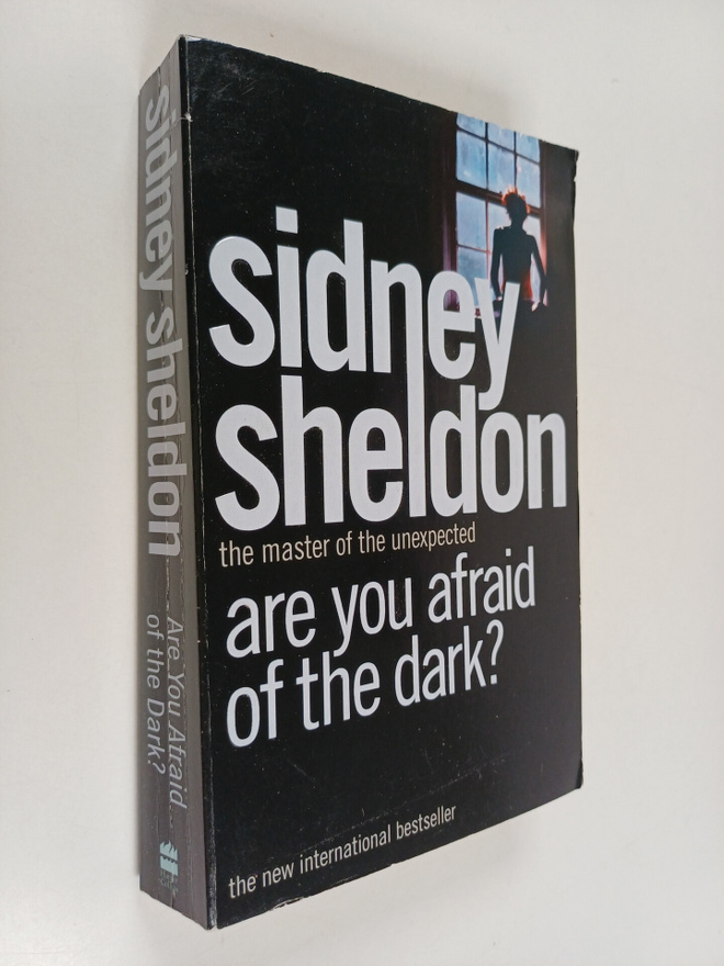 Sidney Sheldon : Are you afraid of the dark?