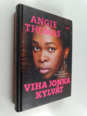 Angie Thomas : Viha jonka kylvät
