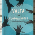 Simo Routarinne - Valta ja vuorovaikutus (nid.) - pikkukuva 1