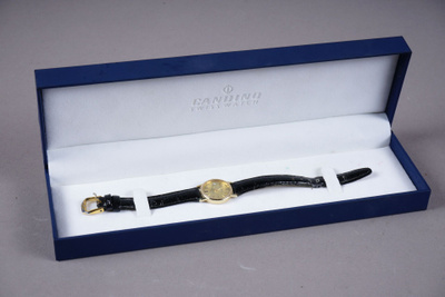 1218. Candino 'Sapphire' naisten rannekello, kultaa, 14k.