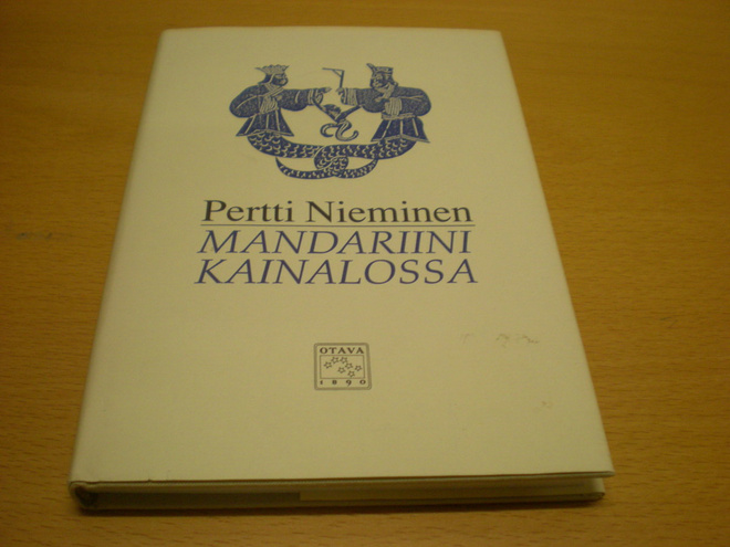 Pertti Nieminen: Mandariini kainalossa - Kirjoituksia vanhan