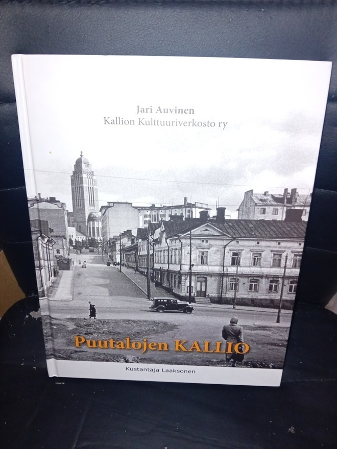 Auvinen :  Puutalojen Kallio ( SIS POSTIKULU)