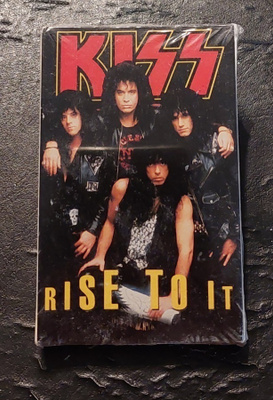 KISS : Rise to it (Avaamaton!)