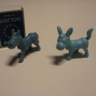 Vanhat pienet aasifiguurit 2kpl, made in Hong Kong - pikkukuva 1