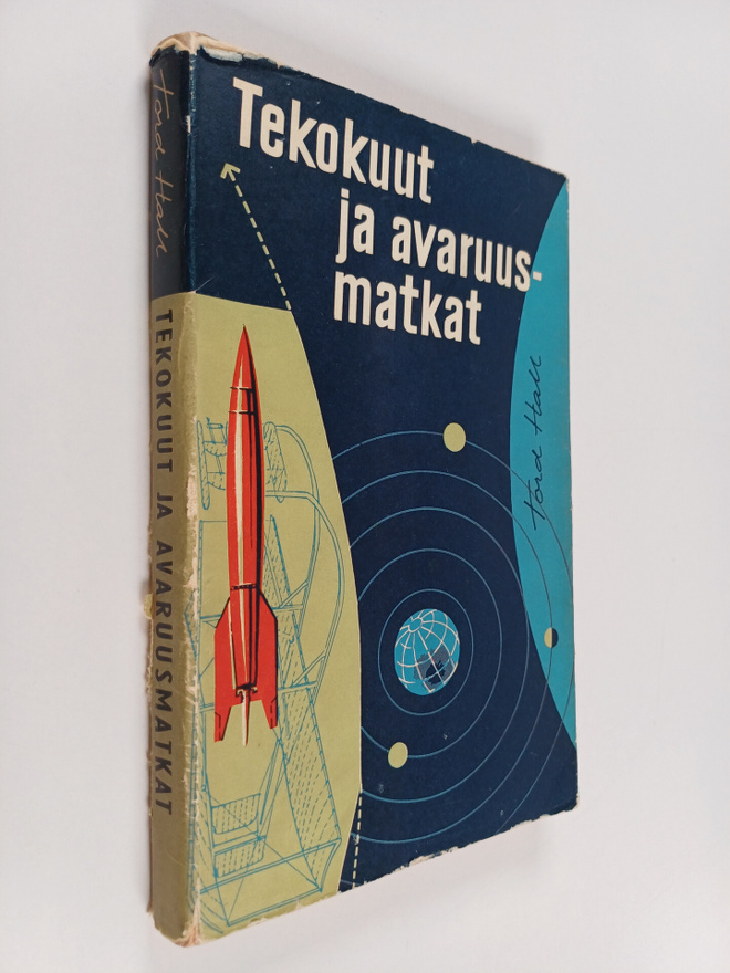 Tord Hall : Tekokuut ja avaruusmatkat