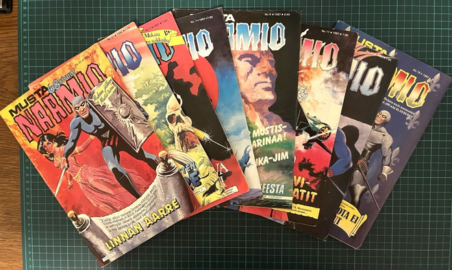 Musta Naamio 1985-87, 8 kpl:tta liitteineen