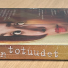 Juulian totuudet (2002) palkittu minisarja (UUSI) - pikkukuva 3