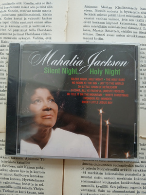 Mahalia Jackson - Silent Night, Holy Night (UUSI CD)