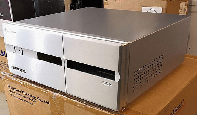 SilverStone Lascala LC10-M, HTPC-kotelot, musta tai hopea