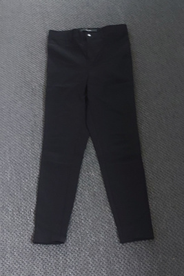 Uudet leggigsit housut koko M Vero moda