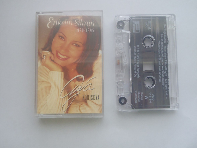 ARJA KORISEVA - ENKELIN SILMIN 1990-1995 ( Hyvä kunto )