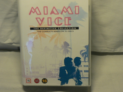 Miami Vice the definitive collection ( 32 discs)