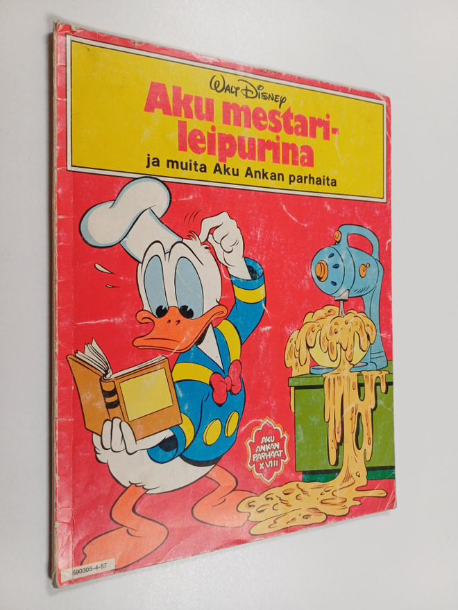 Walt Disney ym. : Aku mestarileipurina ja muita Aku Ankan...