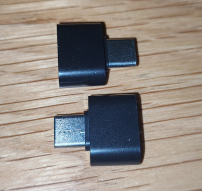 2kpl USB C USB A -adapterit