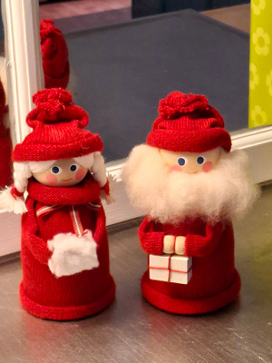 MR. and Mrs. Claus pukki ja muori