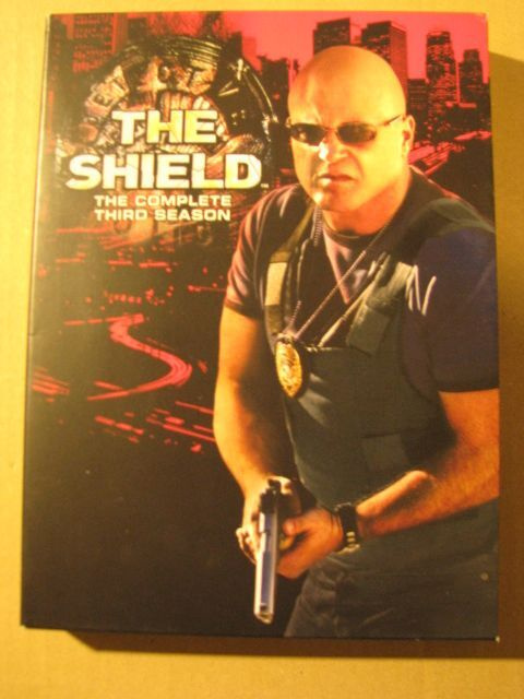 THE SHIELD ( 3. tuotantokausi )