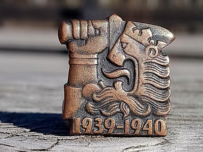 Sotaaikainen ruuvimerkki 1939-1940. Halkaisija - 24mm.