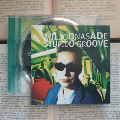 Miljoonasade - Stupido groove (CD)