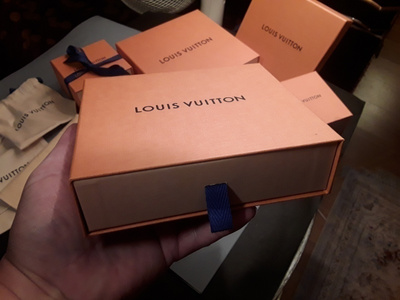 Louis Vuitton pahvikotelo / rasia
