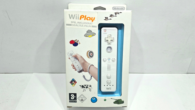 WII - WiiPlay (Peli + Wiimote)